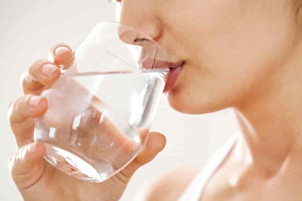 9 Signs You're Probably Not Drinking Enough Water
