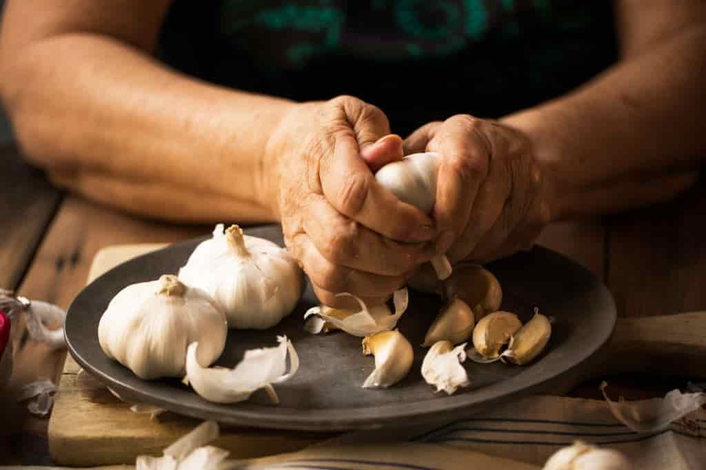 6 Proven Health Benefits of Garlic